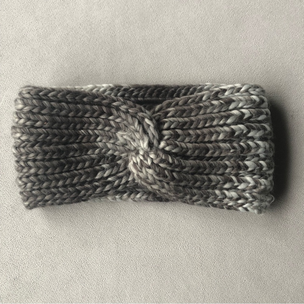 Bp ~ Knit Twist Headband Earwarmer ~ Grey White